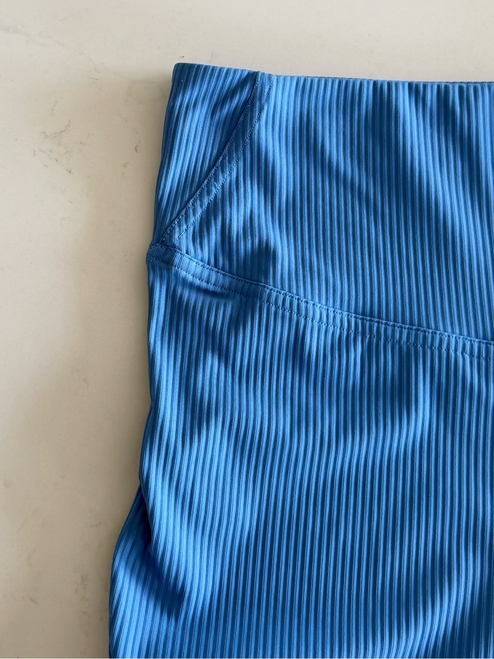 lululemon base pace 8” ribbed - Picture 4 of 16